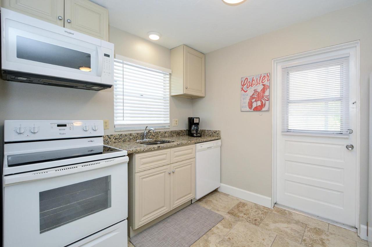 Canal 311 - Right In Siesta Key Village! Sarasota Exteriör bild